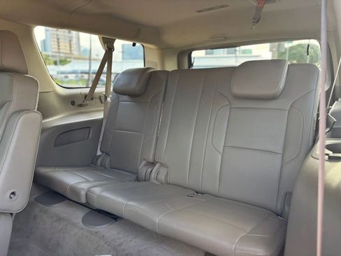 Used 2015 Chevrolet Suburban LT w/ Luxury Package image 13