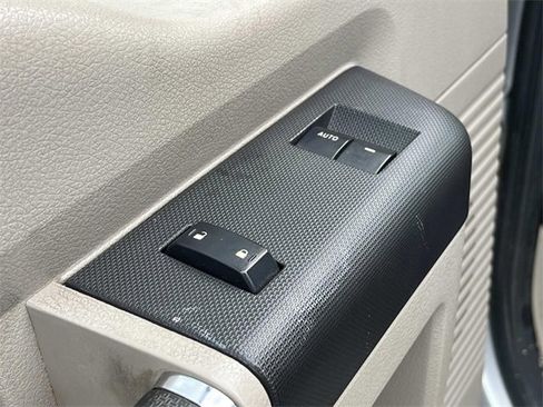 Used 2010 Ford F250 XL image 19