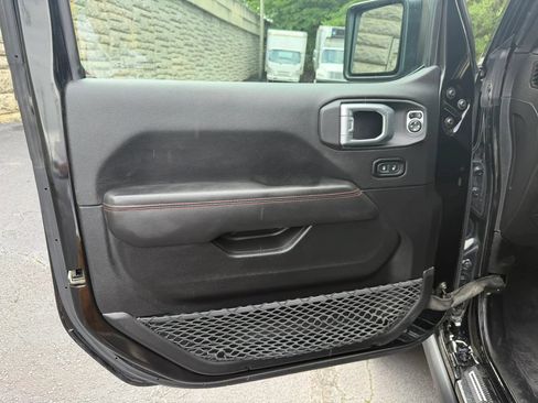 Used 2023 Jeep Gladiator Rubicon w/ Cold Weather Group AWD/4WD image 26