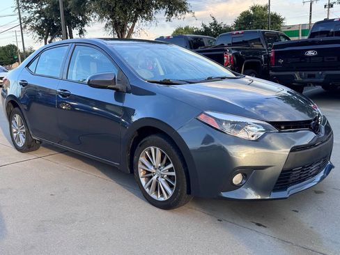 Used 2015 Toyota Corolla LE FWD image 8