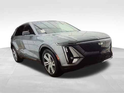Used 2024 Cadillac Lyriq Tech w/ Driver Assist Package AWD/4WD image 4