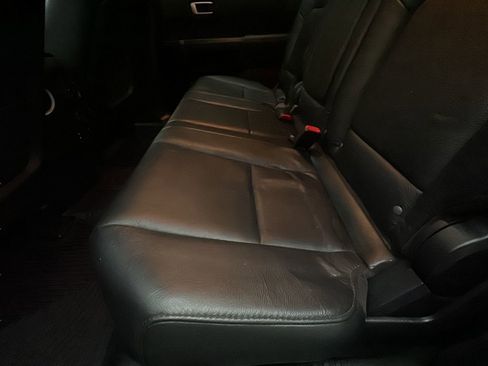 Used 2014 Honda Pilot Touring image 17