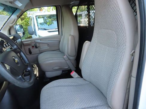 Used 2012 Chevrolet Express 2500 RWD image 8