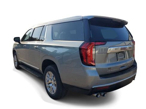 Used 2024 GMC Yukon XL Denali w/ Advanced Technology Package RWD image 3