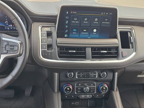 Used 2023 Chevrolet Tahoe Z71 w/ Luxury Package AWD/4WD image 17