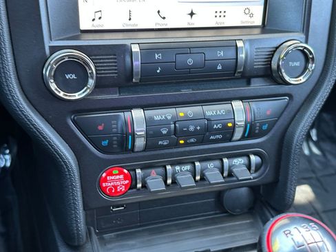 Used 2016 Ford Mustang Shelby GT350 w/ Technology Package RWD image 33