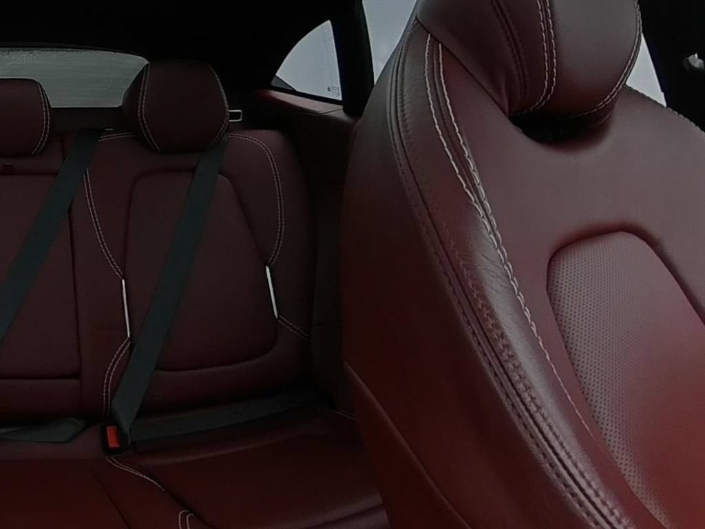 Used 2021 Aston Martin DBX AWD/4WD image 30