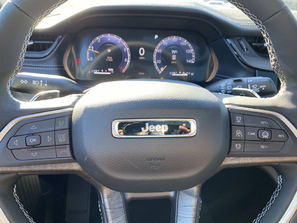 New 2027 Jeep Grand Cherokee Limited AWD/4WD image 14