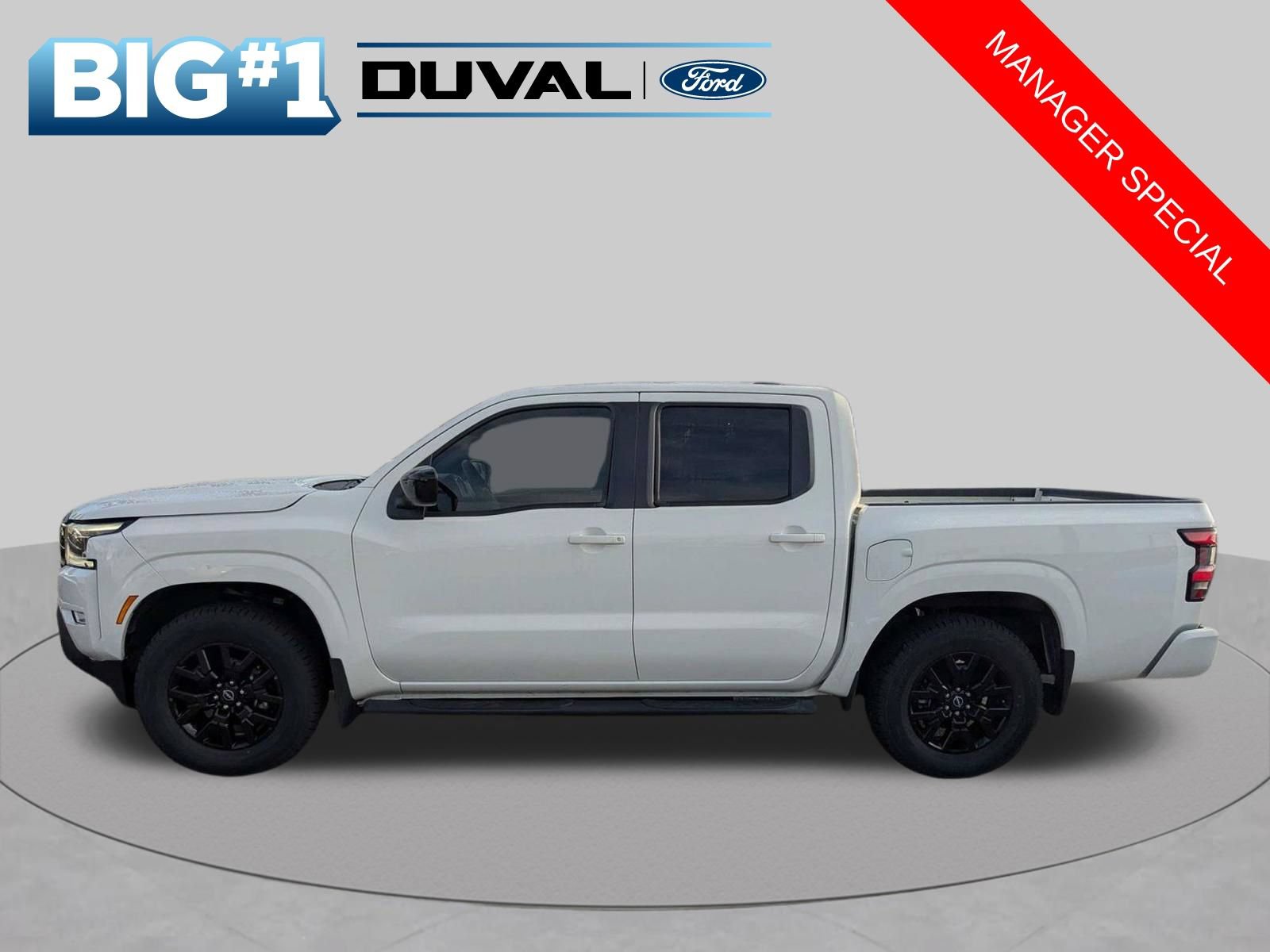 Used 2023 Nissan Frontier SV w/ Midnight Edition Package RWD image 7