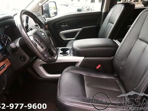 Used 2021 Nissan Titan SL w/ Moonroof Package AWD/4WD image 15