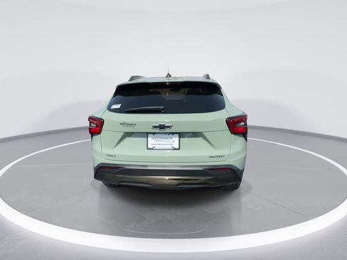 Used 2024 Chevrolet Trax ACTIV w/ Sunroof Package FWD image 7