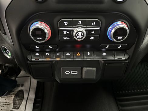Used 2019 GMC Sierra 1500 SLE w/ SLE Convenience Package AWD/4WD image 37