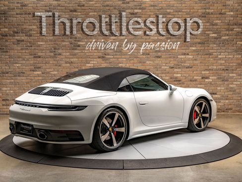 Used 2024 Porsche 911 Cabriolet image 7