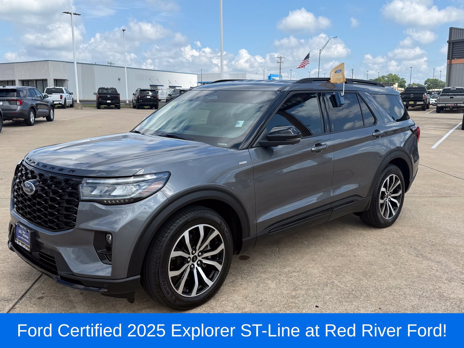 Certified 2025 Ford Explorer ST-Line RWD image 1