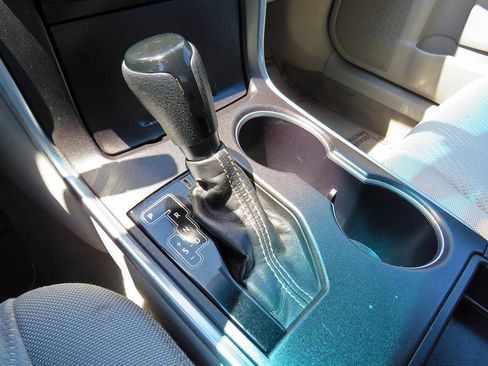 Used 2017 Toyota Camry LE image 22