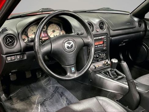 Used 2002 MAZDA MX-5 Miata image 14