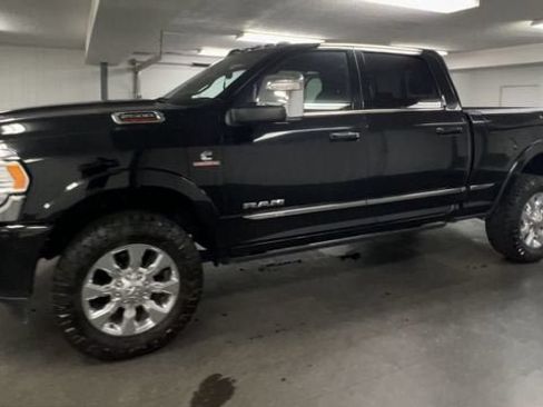 Used 2024 RAM 2500 Limited AWD/4WD image 4