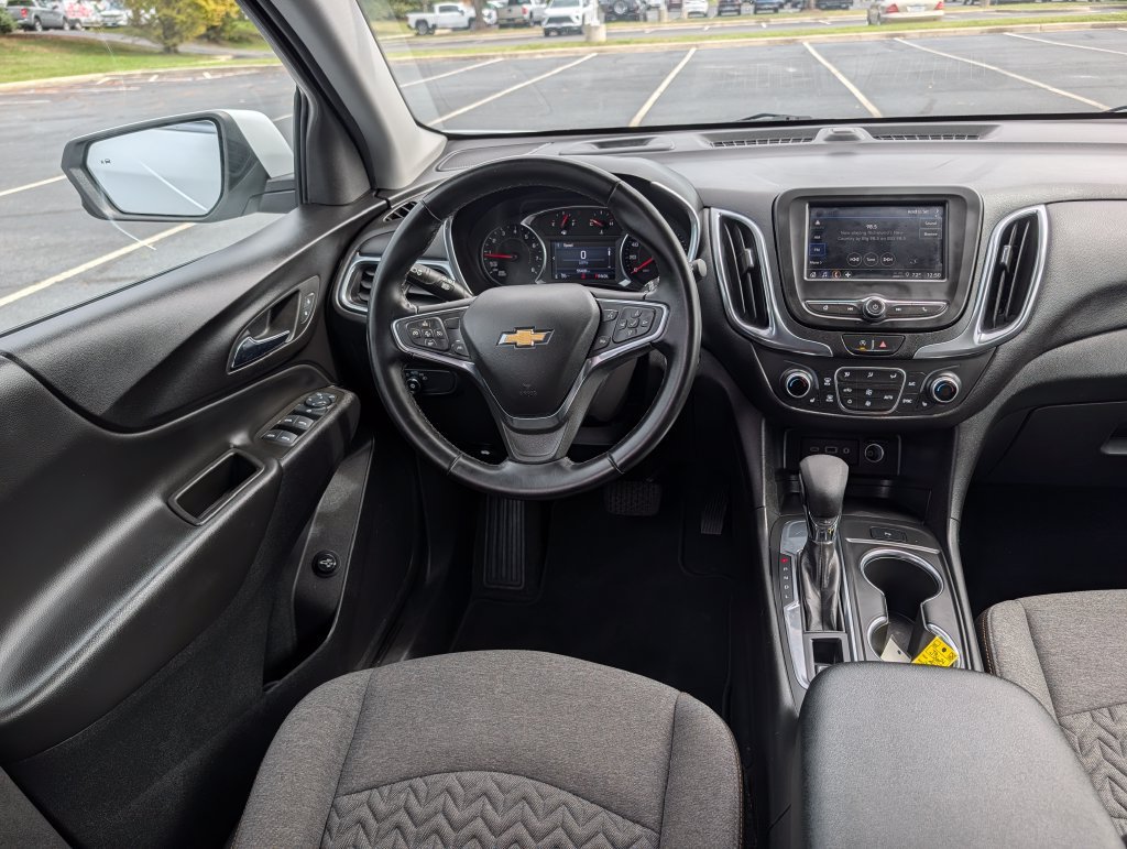 Used 2024 Chevrolet Equinox LT FWD image 3