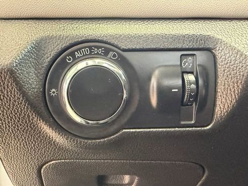 Used 2014 Chevrolet Cruze LS FWD image 18