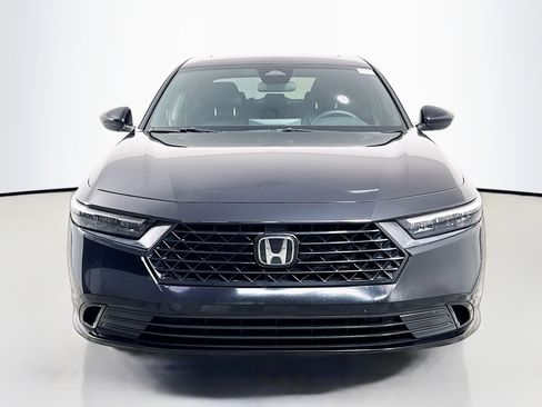 Used 2023 Honda Accord Sport image 2