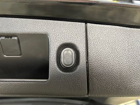 Used 2020 GMC Yukon SLT AWD/4WD image 21