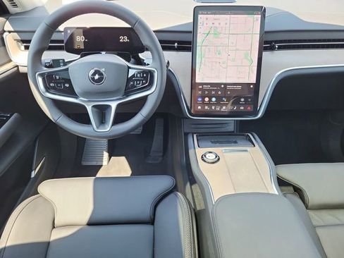 New 2025 Volvo EX90 Ultra image 14