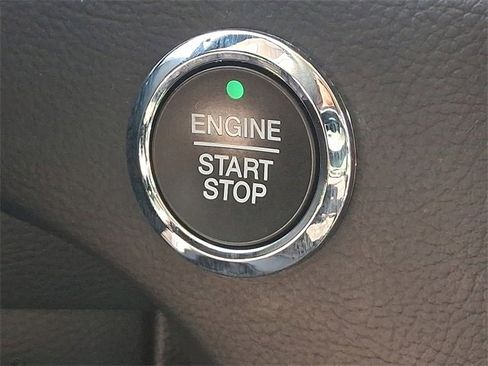 Used 2022 Ford Edge SEL w/ Convenience Package image 24