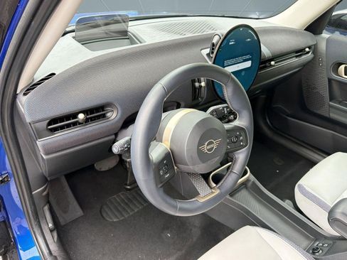 Certified 2025 MINI Cooper S FWD image 4