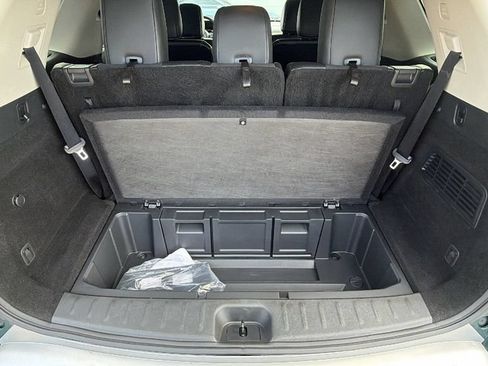 Used 2023 Nissan Pathfinder SL w/ SL Premium Package FWD image 12