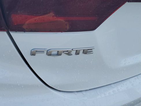 Used 2023 Kia Forte LXS FWD image 27