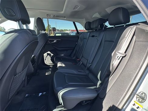 Used 2022 Audi Q8 Premium w/ Convenience Package image 13