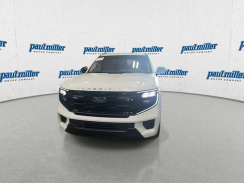 Certified 2025 Ford Expedition Max Active AWD/4WD image 4