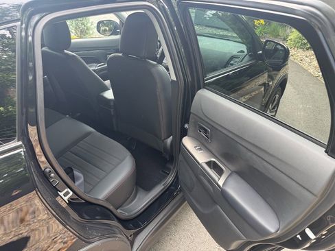 New 2025 Mitsubishi Outlander Sport SE image 13