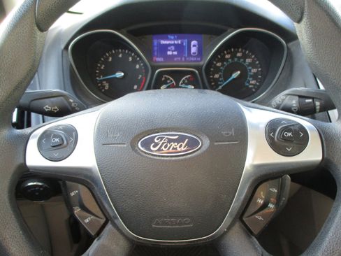 Used 2013 Ford Focus SE image 9