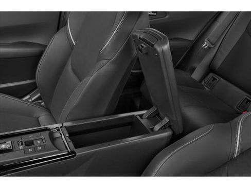 Used 2024 Toyota Prius XLE AWD/4WD image 13