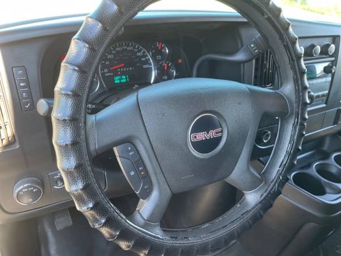 Used 2019 GMC Savana 2500 w/ Driver Convenience Package RWD image 22
