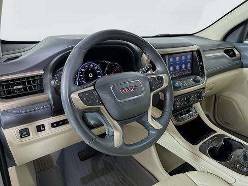 Used 2023 GMC Acadia Denali w/ Denali Ultimate Package FWD image 10
