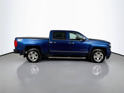 Used 2017 Chevrolet Silverado 1500 LTZ Z71 w/ LTZ Plus Package AWD/4WD image 10