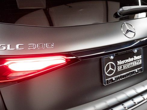 New 2026 Mercedes-Benz GLC 300 image 9