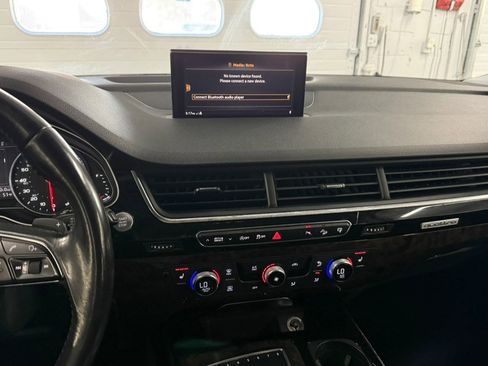 Used 2017 Audi Q7 3.0T Premium AWD/4WD image 17