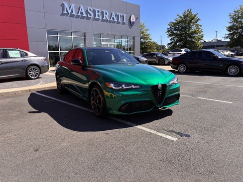 New 2025 Alfa Romeo Giulia AWD w/ Driving Assist Package image 4