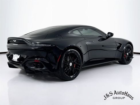 Used 2021 Aston Martin V8 Vantage Coupe RWD image 7