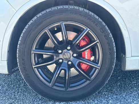 Used 2018 Dodge Durango SRT w/ Technology Group AWD/4WD image 12