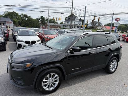 Used 2019 Jeep Cherokee Latitude w/ Popular Appearance Group