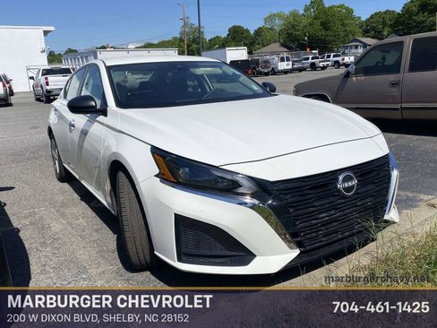 Used 2024 Nissan Altima 2.5 S image 1