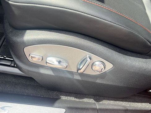 Used 2022 Porsche Macan S image 13