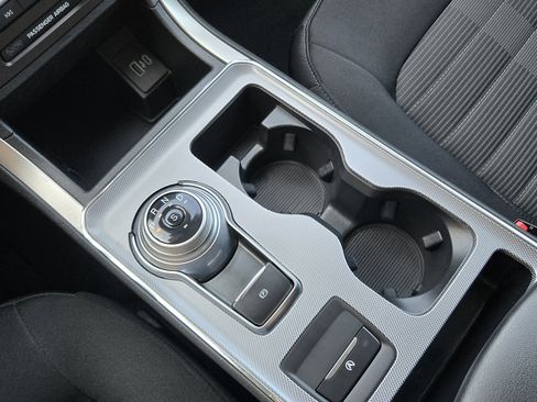 Used 2021 Ford Edge SEL image 15