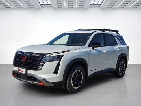New 2026 Nissan Pathfinder Rock Creek w/ Rock Creek Premium Package AWD/4WD image 8