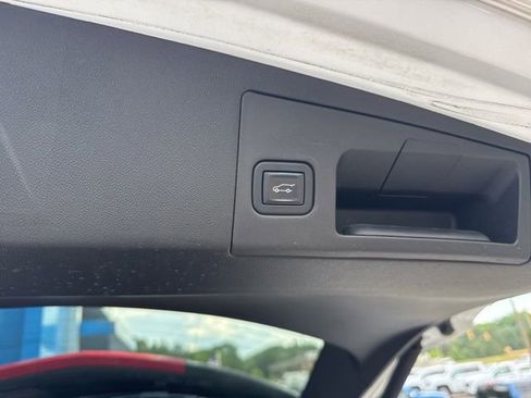 Used 2022 Cadillac XT5 Premium Luxury FWD image 25