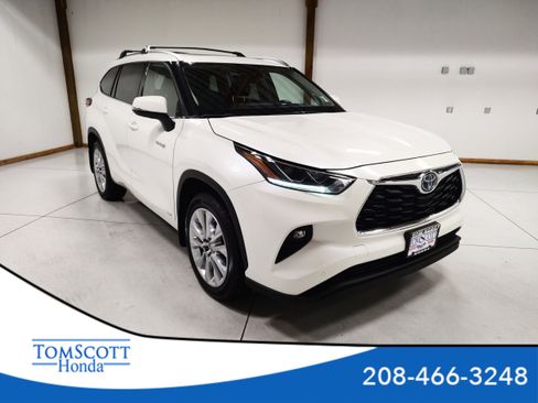 Used 2021 Toyota Highlander Limited AWD/4WD image 1